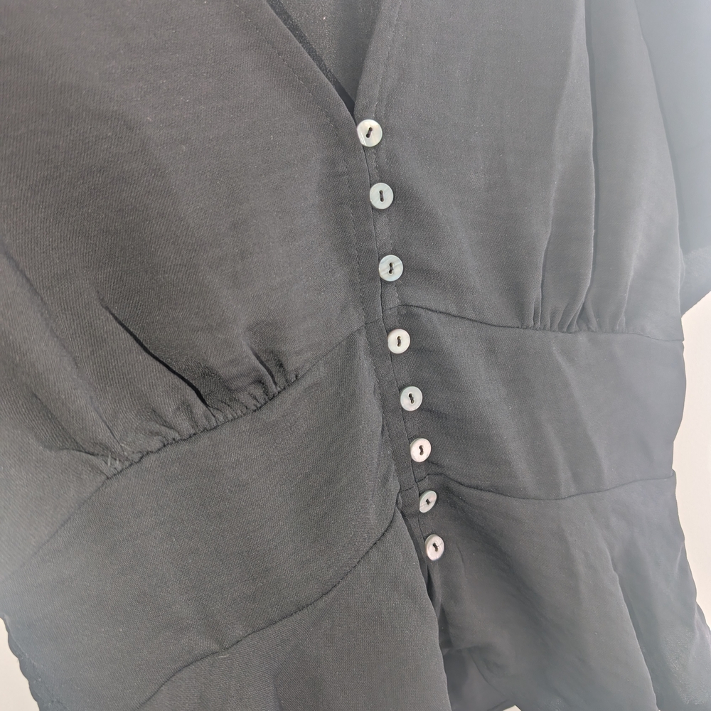She + Sky Black Ruffled Blouse - Picture 2 of 3